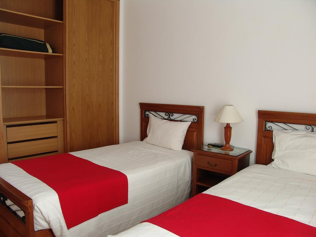 A Deolinda Guest House Santiago do Cacem Phòng bức ảnh
