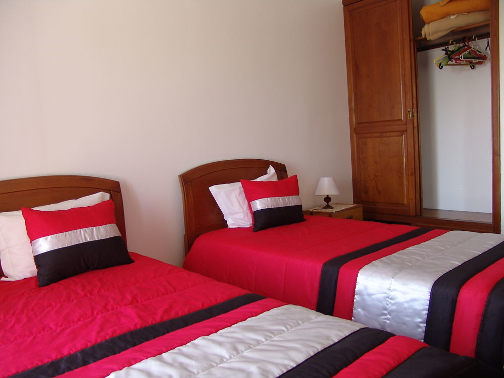 A Deolinda Guest House Santiago do Cacem Ngoại thất bức ảnh