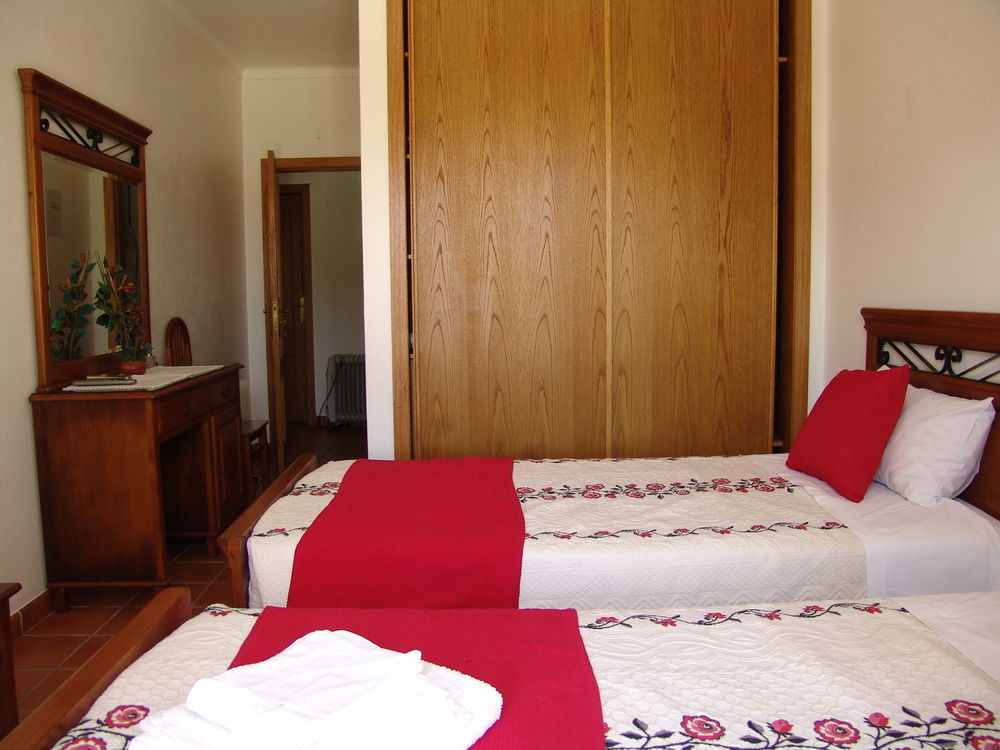 A Deolinda Guest House Santiago do Cacem Ngoại thất bức ảnh