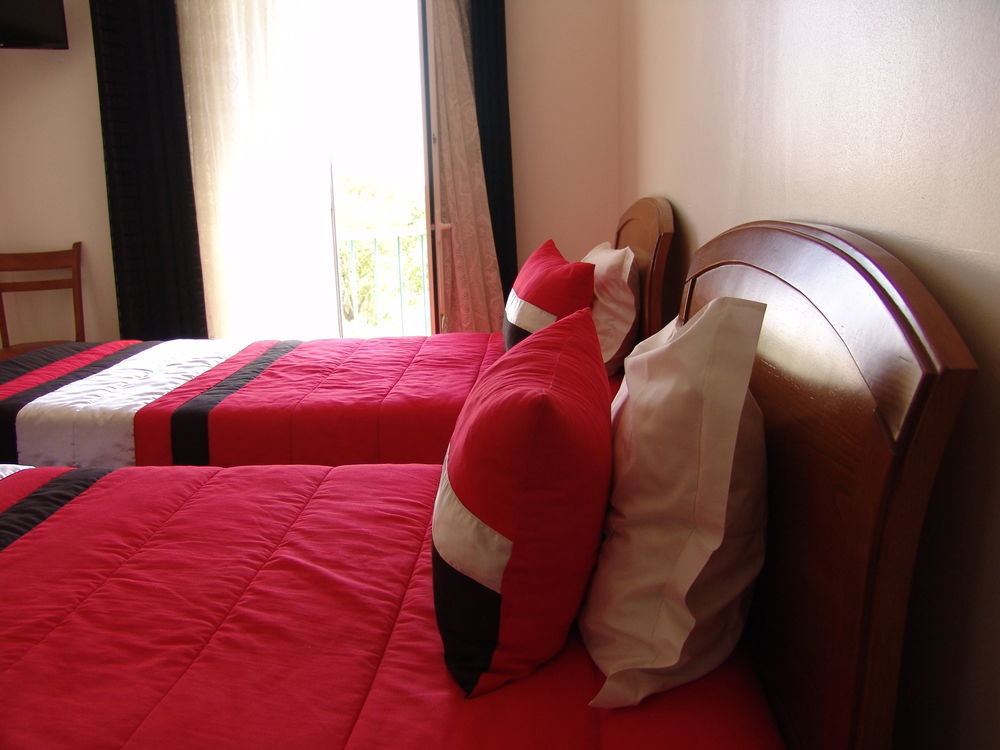 A Deolinda Guest House Santiago do Cacem Ngoại thất bức ảnh